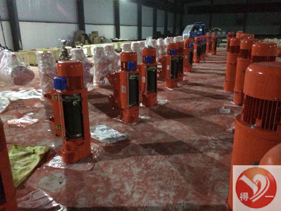 鋼絲繩電動葫蘆生產(chǎn)實拍展示圖